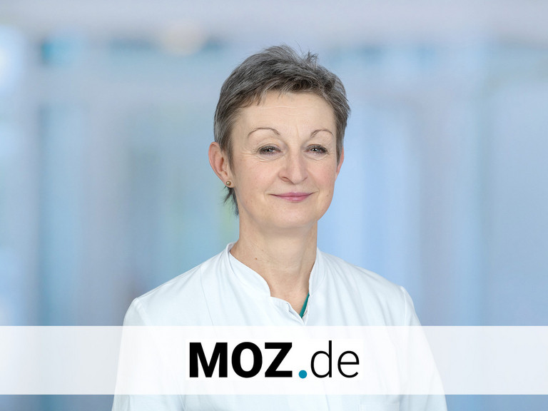 Portraitbild von Dr. Grit Spalding zur Nachricht Eichenprozessionsspinner – Chefärztin der Zentralen Notaufnahme warnt vor Gesundheitsgefahren - Immanuel Klinikum Bernau Portraitbild von Dr. Grit Spalding zur Nachricht Eichenprozessionsspinner – Chefärztin der Zentralen Notaufnahme warnt vor Gesundheitsgefahren - Immanuel Klinikum Bernau